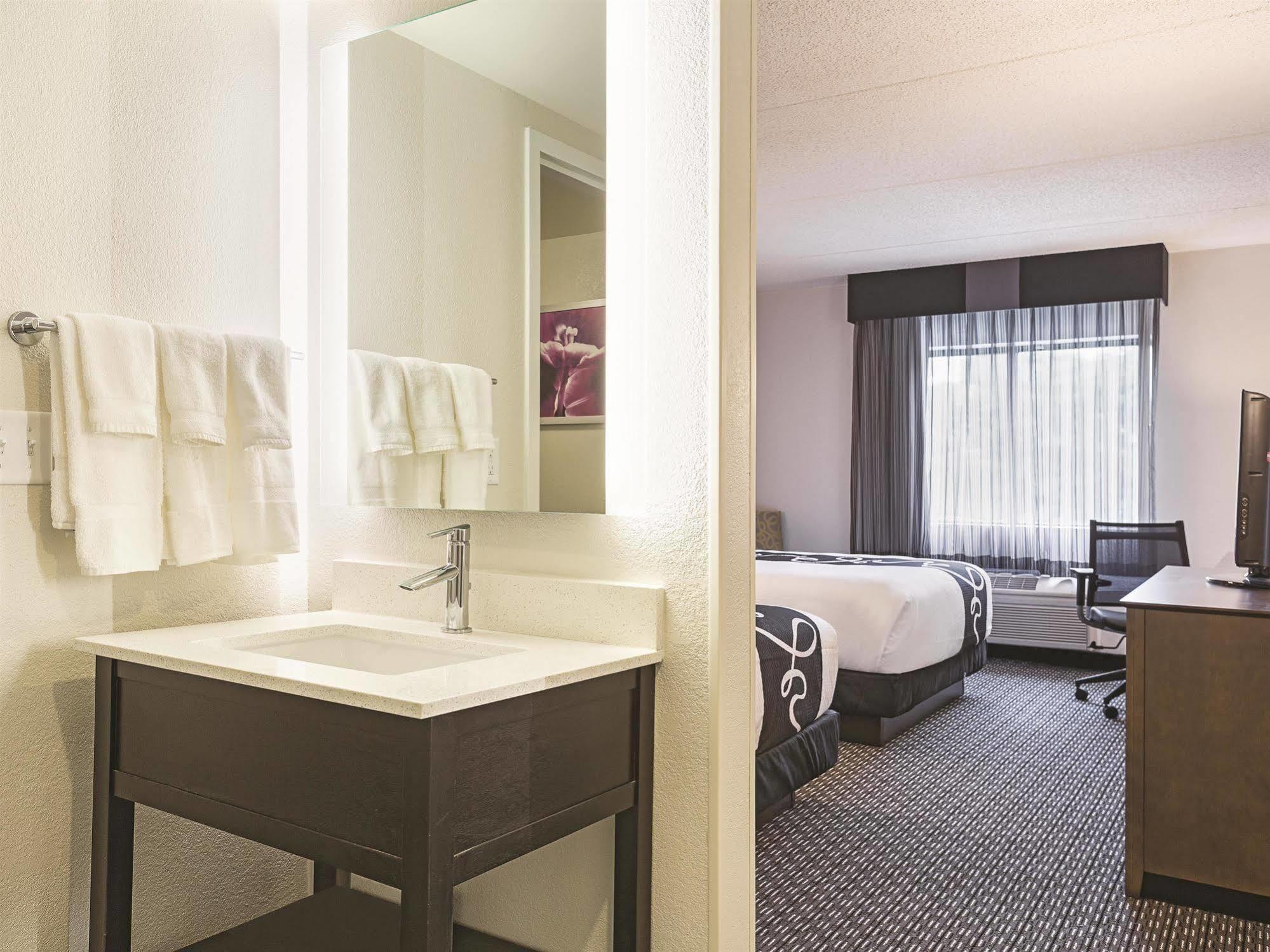 Hotel La Quinta By Wyndham Warwick Providence Airport Exteriér fotografie
